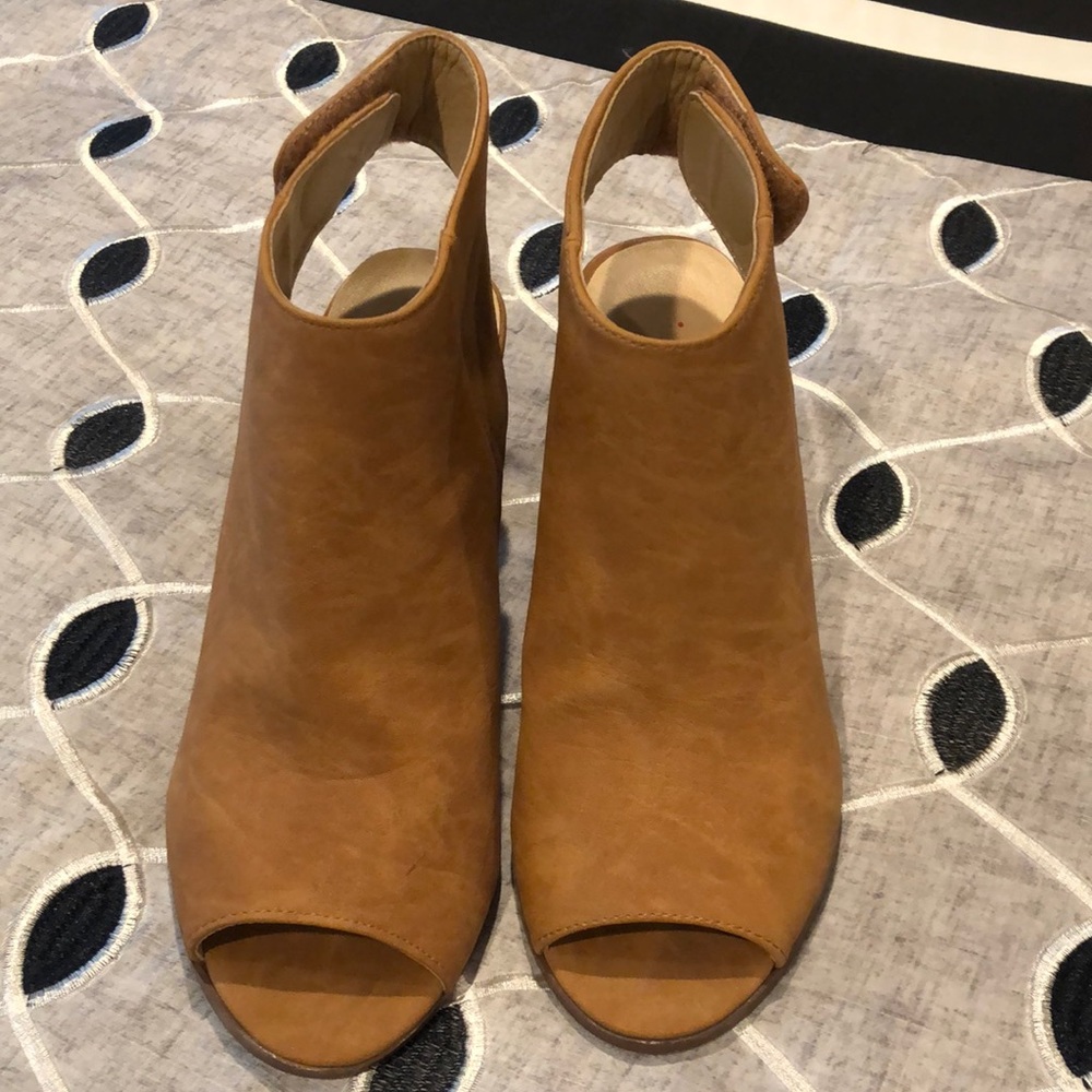 Women’s shoes